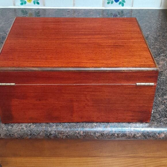 Walnut Cigar Holder...EUC  - Picture 4 of 6